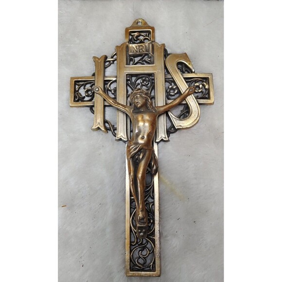 Crucifix Cross Wall Hanging Filagree Brass Goldtone Metal Jesus INRI Solid - Picture 1 of 9